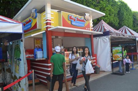 Gardenia Bakeries in Binan City, Laguna .